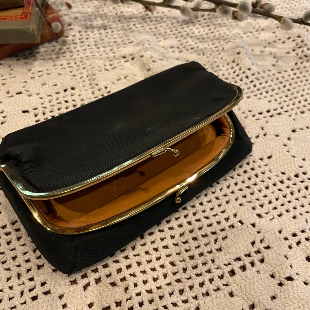 Vintage clutch. EUC
